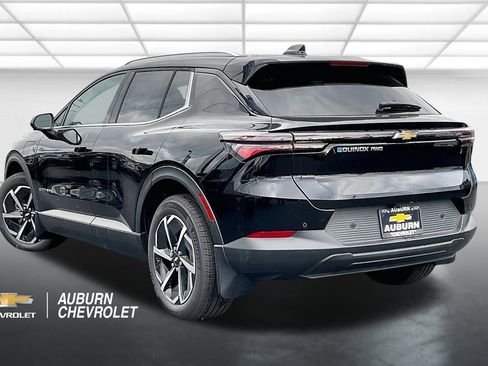 New 2026 Chevrolet Equinox EV LT AWD/4WD image 3
