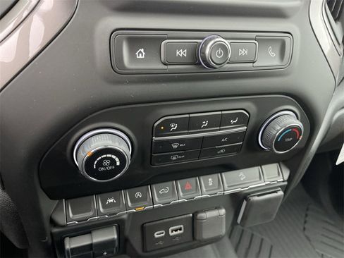 New 2025 Chevrolet Silverado 1500 Custom Trail Boss w/ LPO, Dark Essentials Package image 18