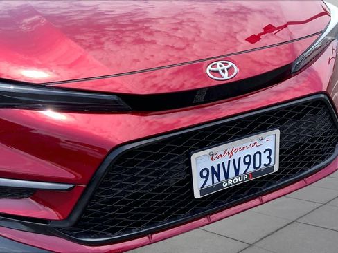 Used 2023 Toyota Corolla SE w/ SE Premium Package FWD image 29