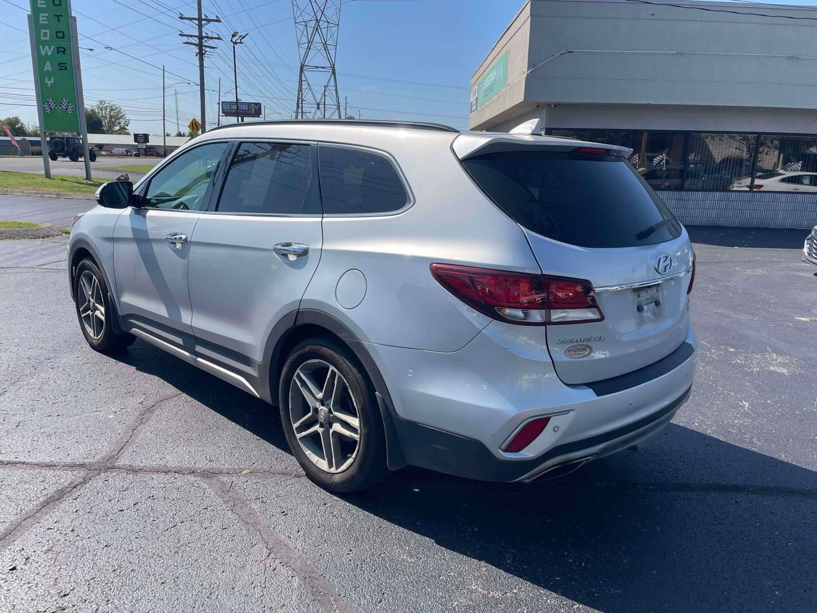 Used 2018 Hyundai Santa Fe Limited FWD image 5