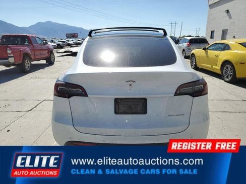 Used 2021 Tesla Model Y Long Range image 12