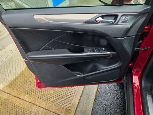 Used 2015 Lincoln MKC Base w/ Equipment Group 102A Reserve image 10