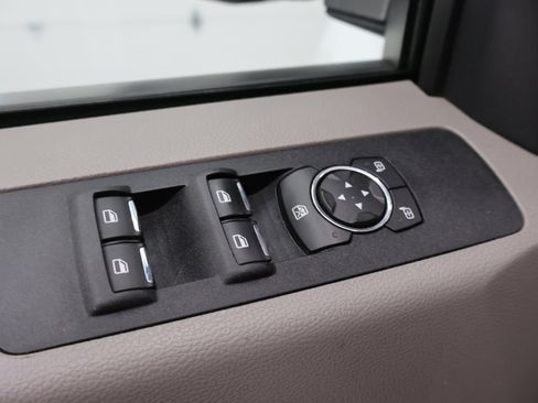 Used 2018 Ford F250 XLT AWD/4WD image 40