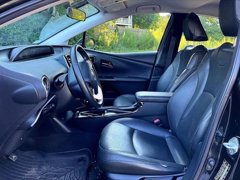 Used 2016 Toyota Prius Three FWD image 4