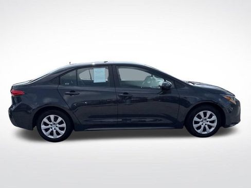 Used 2025 Toyota Corolla LE FWD image 6