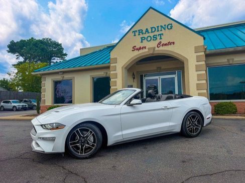 Used 2019 Ford Mustang Premium RWD image 3