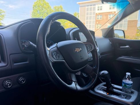 Used 2018 Chevrolet Colorado LT w/ LT Convenience Package image 9