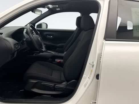 Used 2023 Honda HR-V Sport image 11