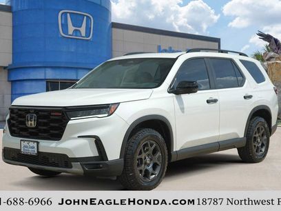 Used 2025 Honda Pilot TrailSport