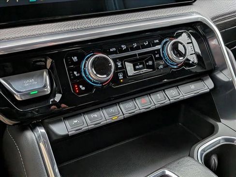 Used 2022 GMC Sierra 1500 Denali image 16