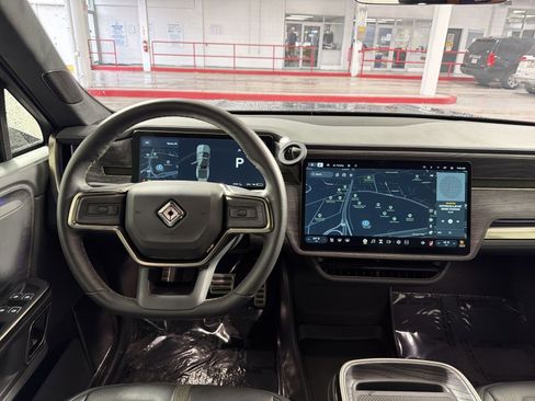 Used 2022 Rivian R1T Adventure image 13