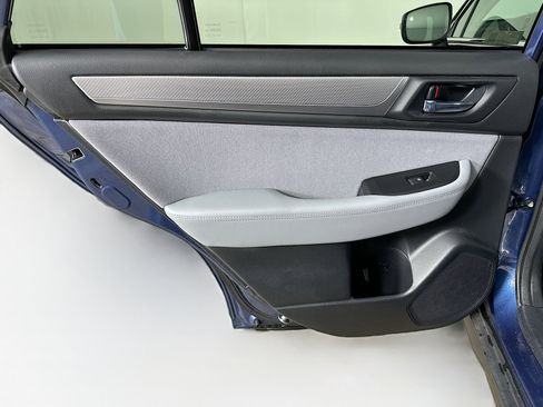 Used 2019 Subaru Outback 2.5i Premium image 25