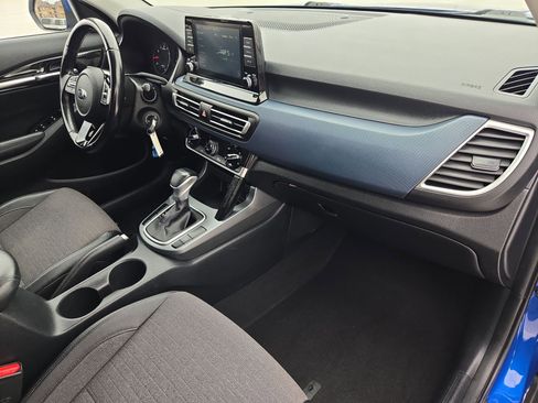Used 2021 Kia Seltos S FWD image 30