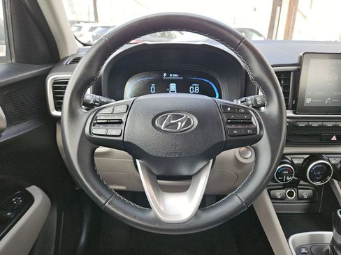 Used 2025 Hyundai Venue SEL FWD image 23