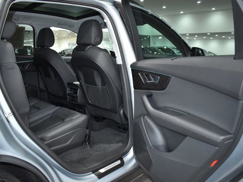 Used 2023 Audi Q7 2.0T Premium Plus w/ Premium Plus Package image 29