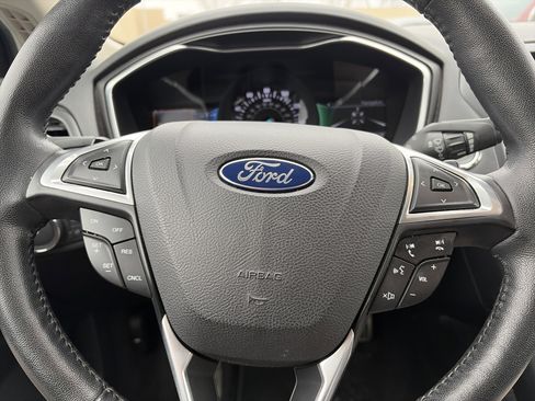 Used 2017 Ford Fusion Titanium image 21
