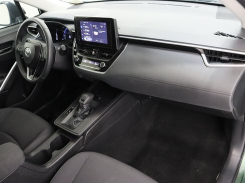 Certified 2026 Toyota Corolla Cross LE FWD image 34