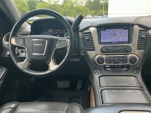 Used 2018 GMC Yukon XL Denali w/ Denali Ultimate Package AWD/4WD image 2