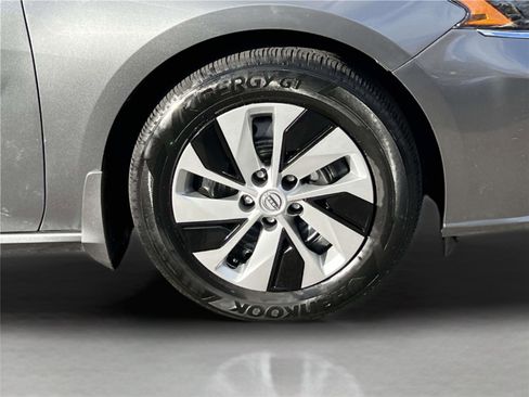 Certified 2024 Nissan Altima 2.5 S FWD image 10