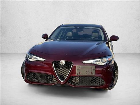 Used 2019 Alfa Romeo Giulia Ti Sport w/ Quick Order Package 22S Sport image 2