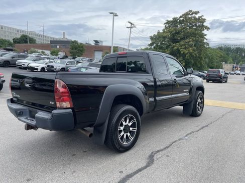 Used 2013 Toyota Tacoma 4x4 Access Cab V6 w/ Convenience Pkg image 8
