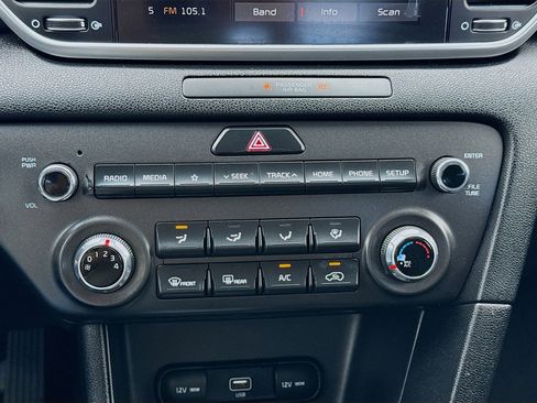 Used 2021 Kia Sportage LX image 12