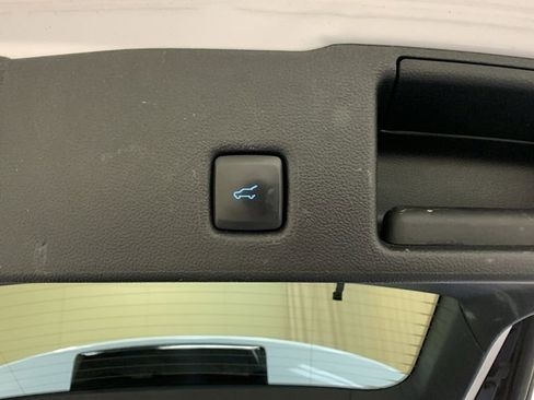 Used 2022 Ford Escape SE w/ Convenience Package image 19