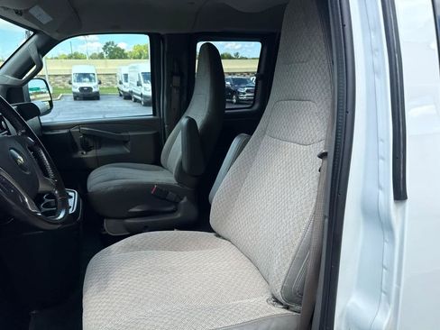 Used 2018 Chevrolet Express 2500 LT w/ LT Preferred Equipment Group RWD image 13