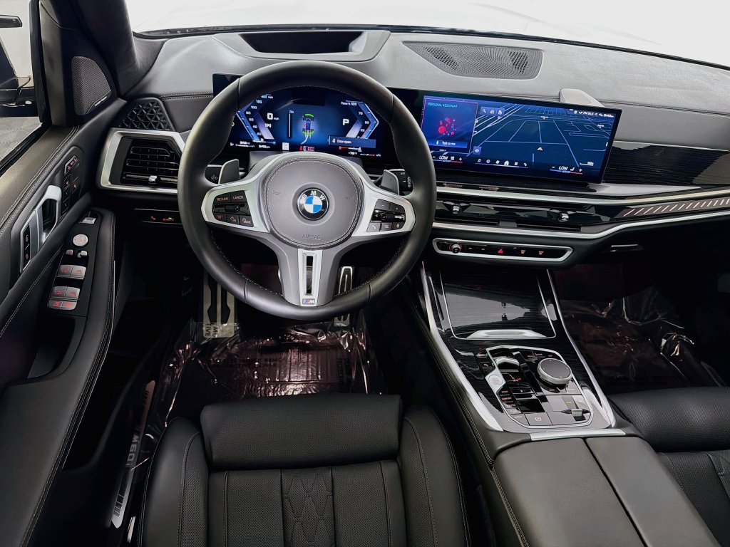 Used 2025 BMW X7 M60i w/ Climate Comfort Package AWD/4WD image 24