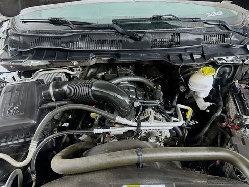 Used 2020 RAM 1500 Classic SLT AWD/4WD image 27