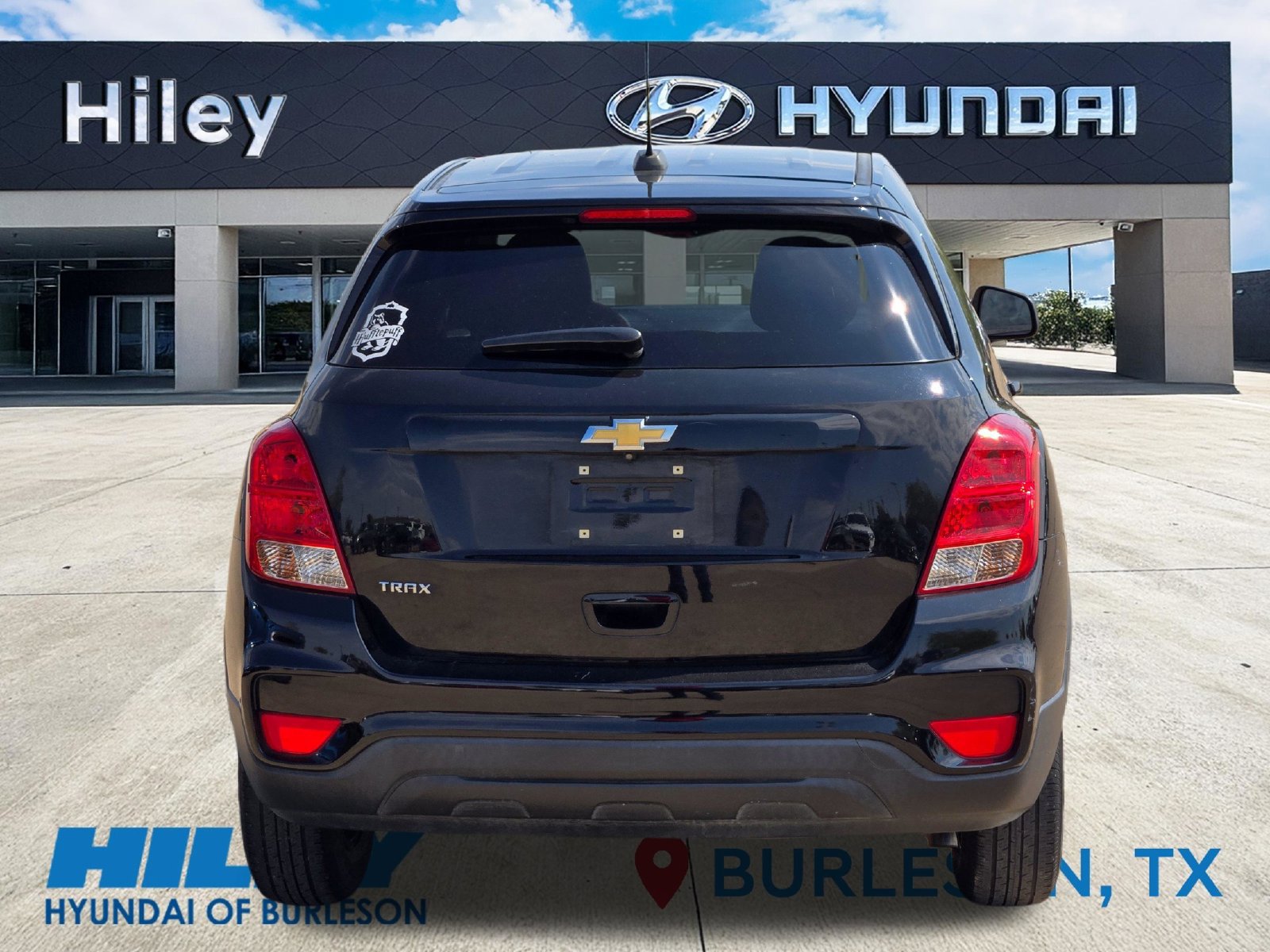 Used 2021 Chevrolet Trax LS w/ Tint and Cruise Package FWD image 6
