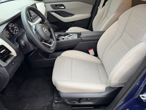 Used 2022 Nissan Rogue SV image 23