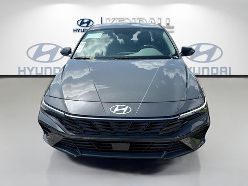 New 2026 Hyundai Elantra SEL Sport Premium FWD image 2
