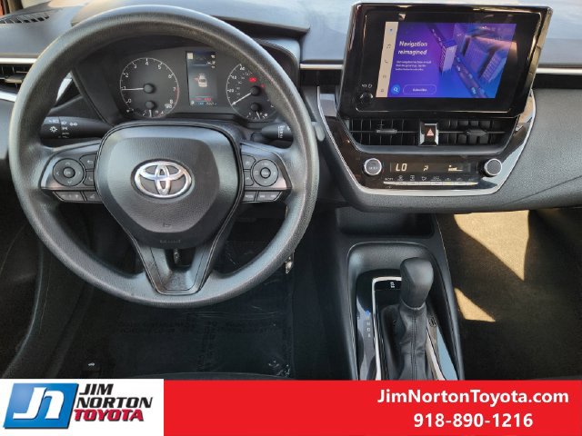 Used 2025 Toyota Corolla LE FWD image 26