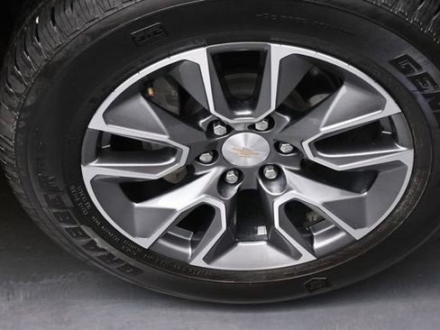 Used 2024 Chevrolet Silverado 1500 LT AWD/4WD image 30