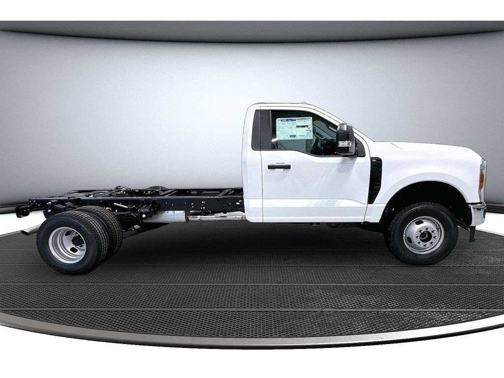 New 2027 Ford F350 XL w/ XL Chrome Package AWD/4WD image 16
