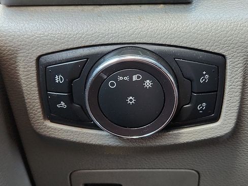 Used 2019 Ford F150 XLT AWD/4WD image 17