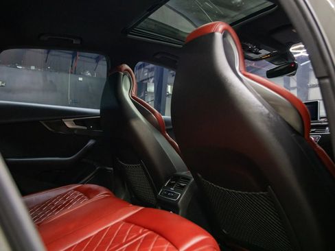 Used 2019 Audi S4 Prestige w/ Prestige Package image 34