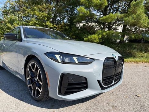 Used 2025 BMW 440i xDrive Coupe w/ Premium Package image 3