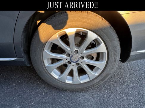 Used 2017 Mercedes-Benz E 300 4MATIC image 6