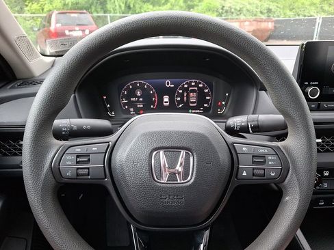 Used 2025 Honda Accord SE image 20