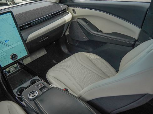 Used 2022 Ford Mustang Mach-E Premium image 24