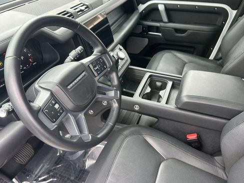 Certified 2024 Land Rover Defender 130 X-Dynamic SE AWD/4WD image 4