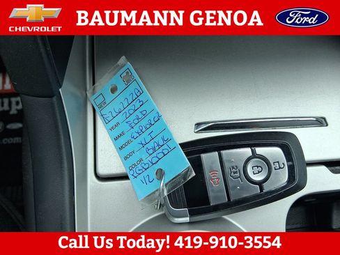 Used 2023 Ford Explorer XLT AWD/4WD image 25