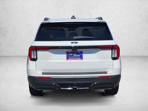 Certified 2025 Ford Explorer ST-Line RWD image 7