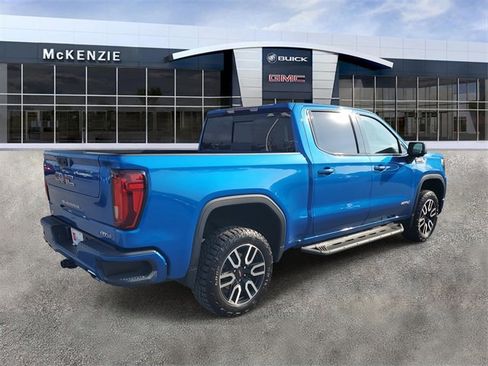 Used 2024 GMC Sierra 1500 AT4 w/ AT4 Preferred Package image 4