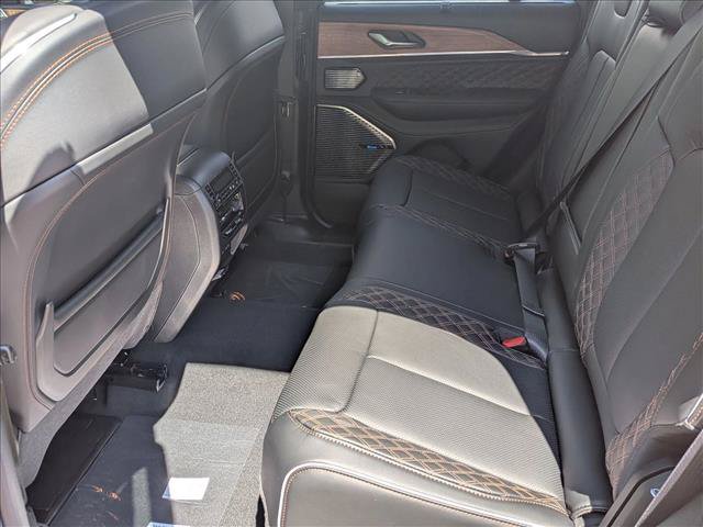 New 2026 Jeep Grand Cherokee Summit w/ Obsidian Package AWD/4WD image 17