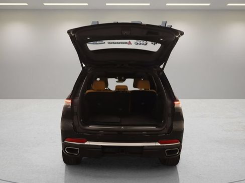 Certified 2022 Jeep Grand Cherokee Summit AWD/4WD image 24