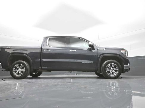 Used 2025 GMC Sierra 1500 SLT AWD/4WD image 43