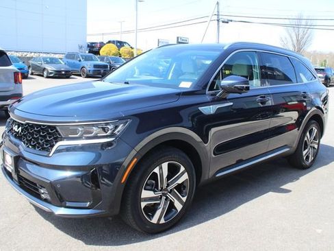 Used 2023 Kia Sorento SX Prestige image 2